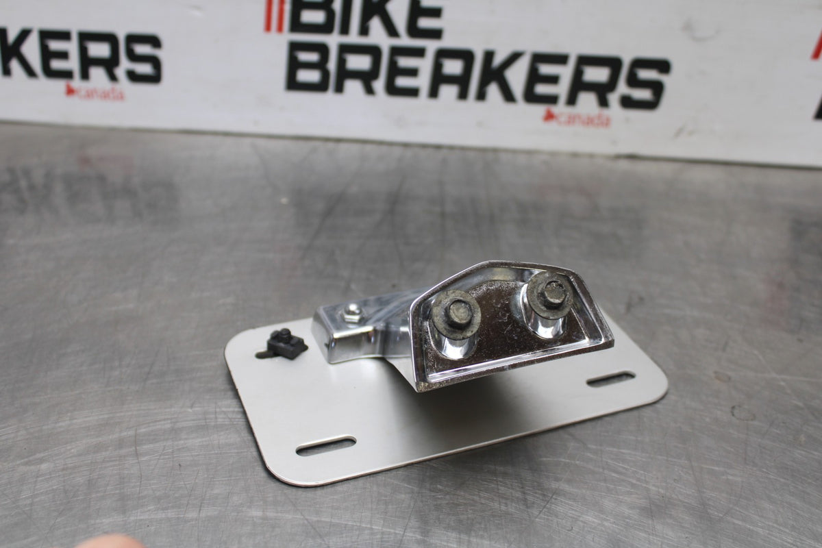 05-09 SUZUKI BOULEVARD C90 LICENSE PLATE BRACKET MOUNT BB918