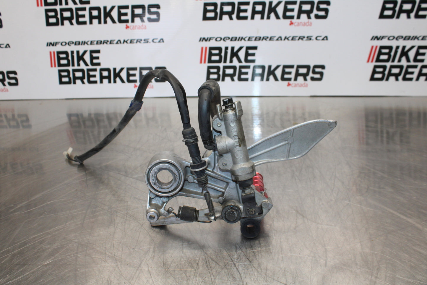 98-05 HONDA SUPER HAWK 1000 VTR1000F RIGHT REARSET REAR SET FOOT PEG REST BB152