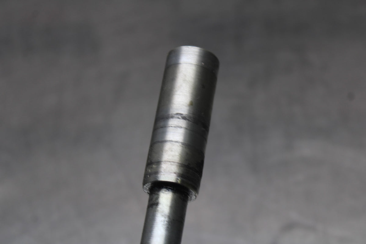 15 SUZUKI GW250F FRONT WHEEL RIM AXLE PIVOT BOLT BB789