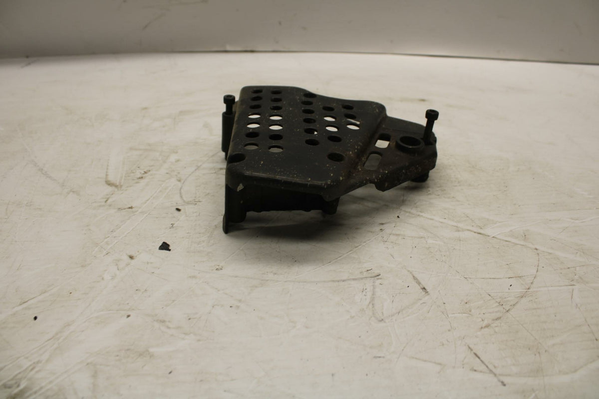 93-96 SUZUKI GSXR750W ENGINE SPROCKET COVER 11361-17E10 BB266