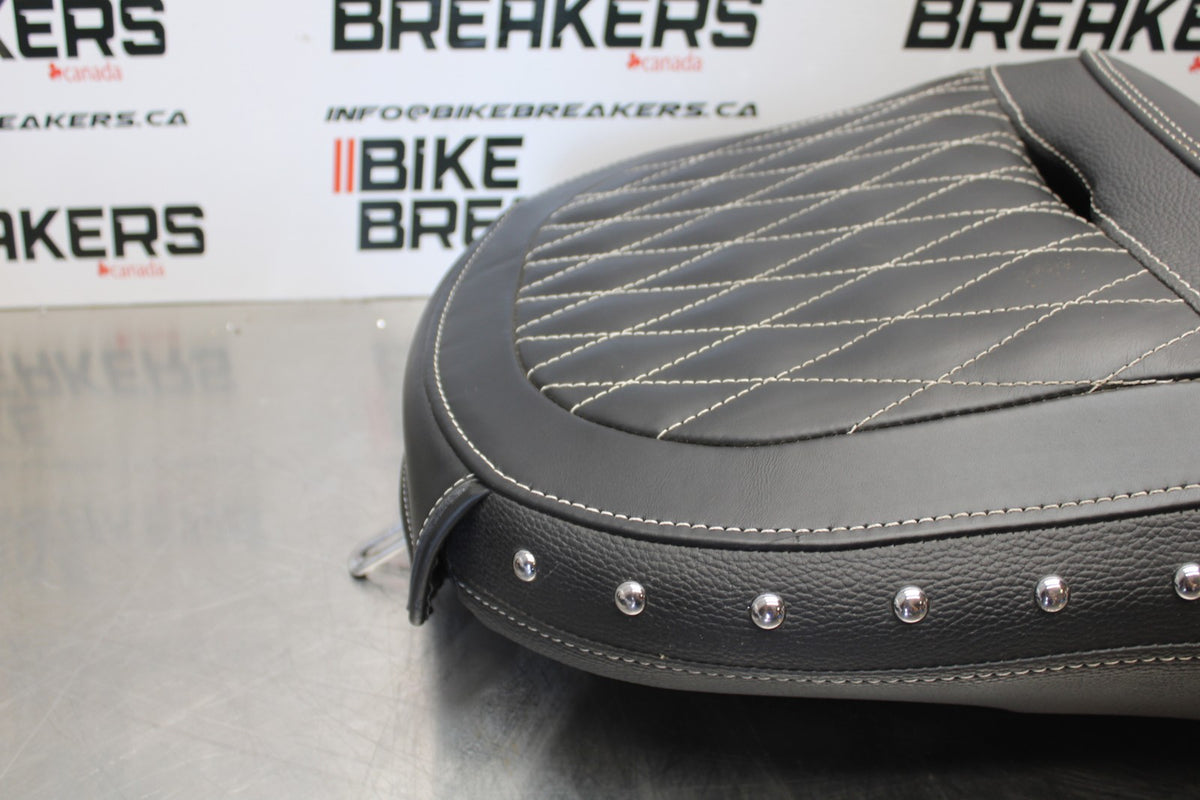 18 INDIAN ROADMASTER HEATED FRONT REAR SADDLE SEAT BB191