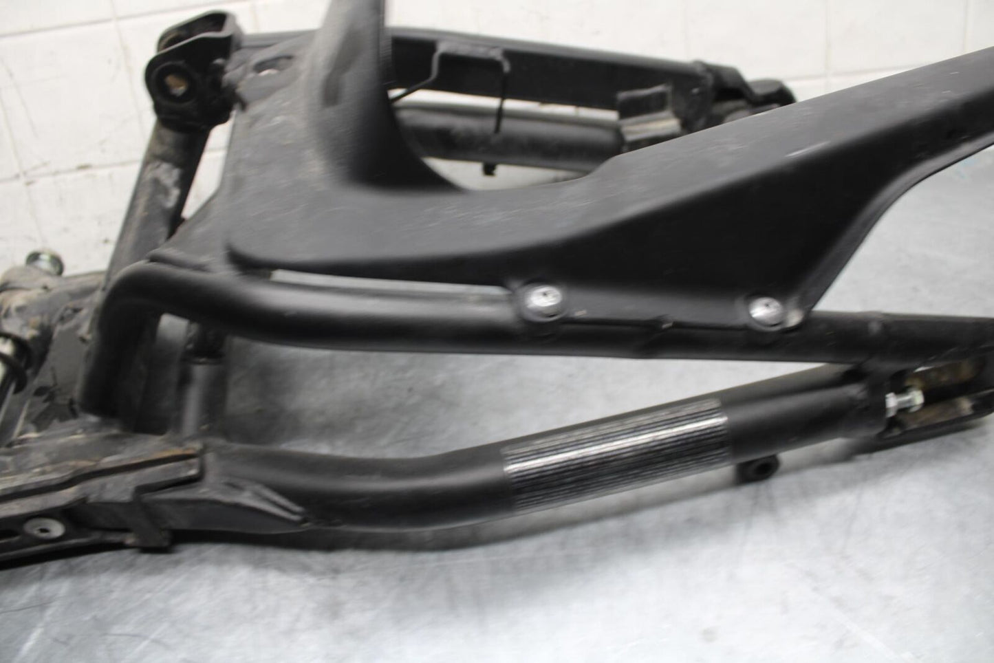 15-17 KAWASAKI EX 650 NINJA  EX 650 ABS SWINGARM BACK SUSPENSION SWING ARM BB494