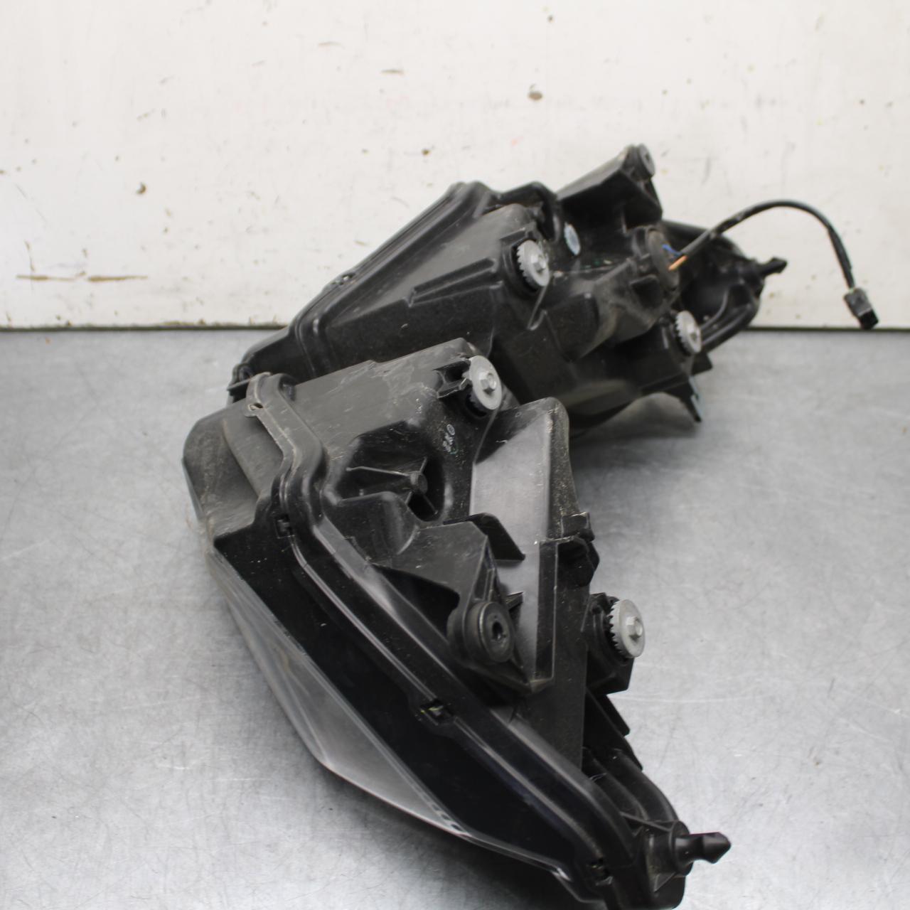 21 KAWASAKI NINJA ZX6R FRONT HEADLIGHT HEAD LIGHT LAMP 23004-0420 BB647