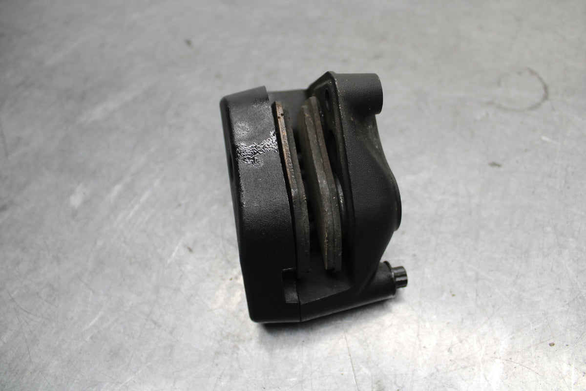 04-16 HARLEY-DAVIDSON SPORTSTER 883 LEFT FRONT BRAKE CALIPER BB680