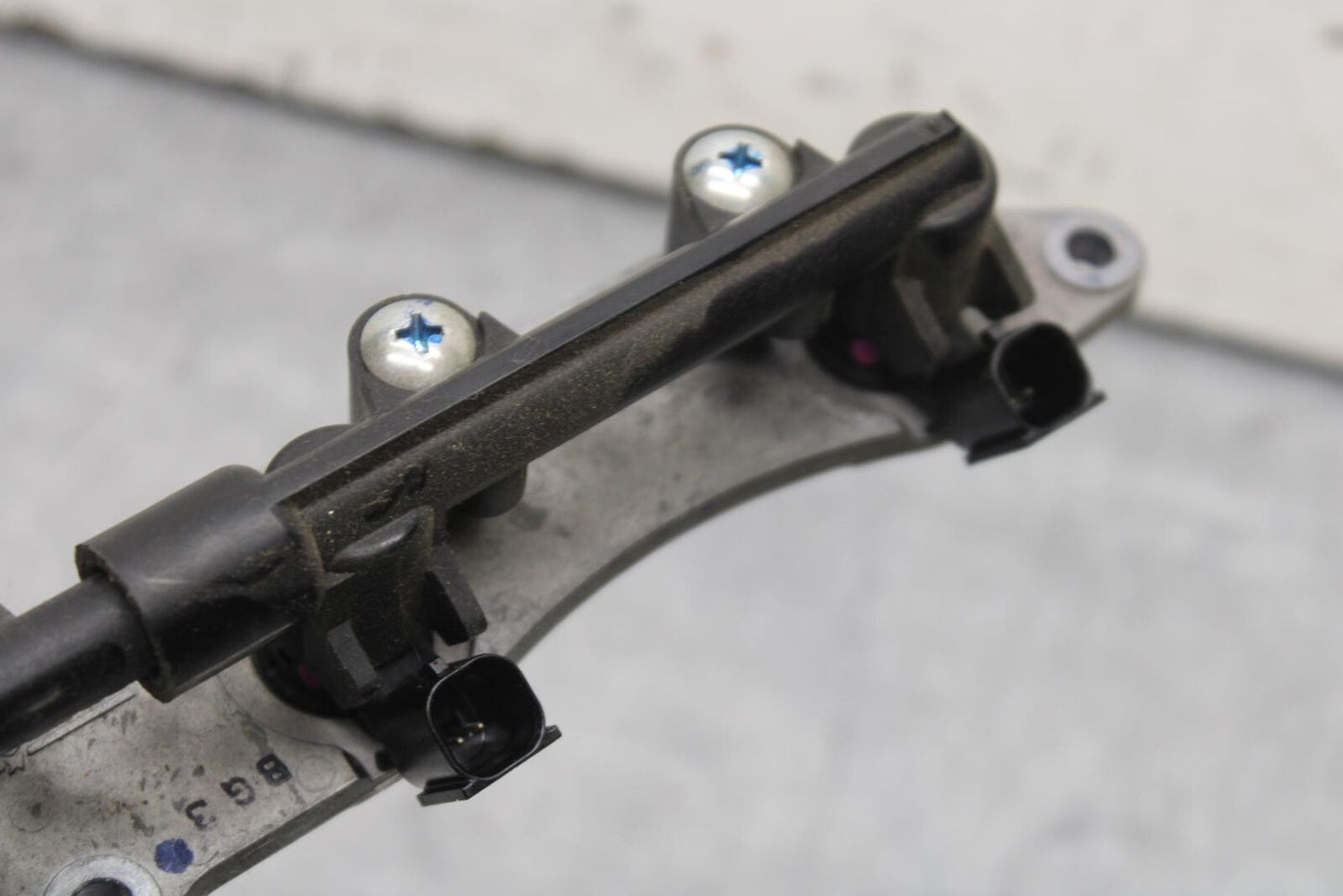 09-12 KAWASAKI NINJA ZX6R SECONDARY FUEL INJECTORS TOP AIRBOX GAS RAIL BB640