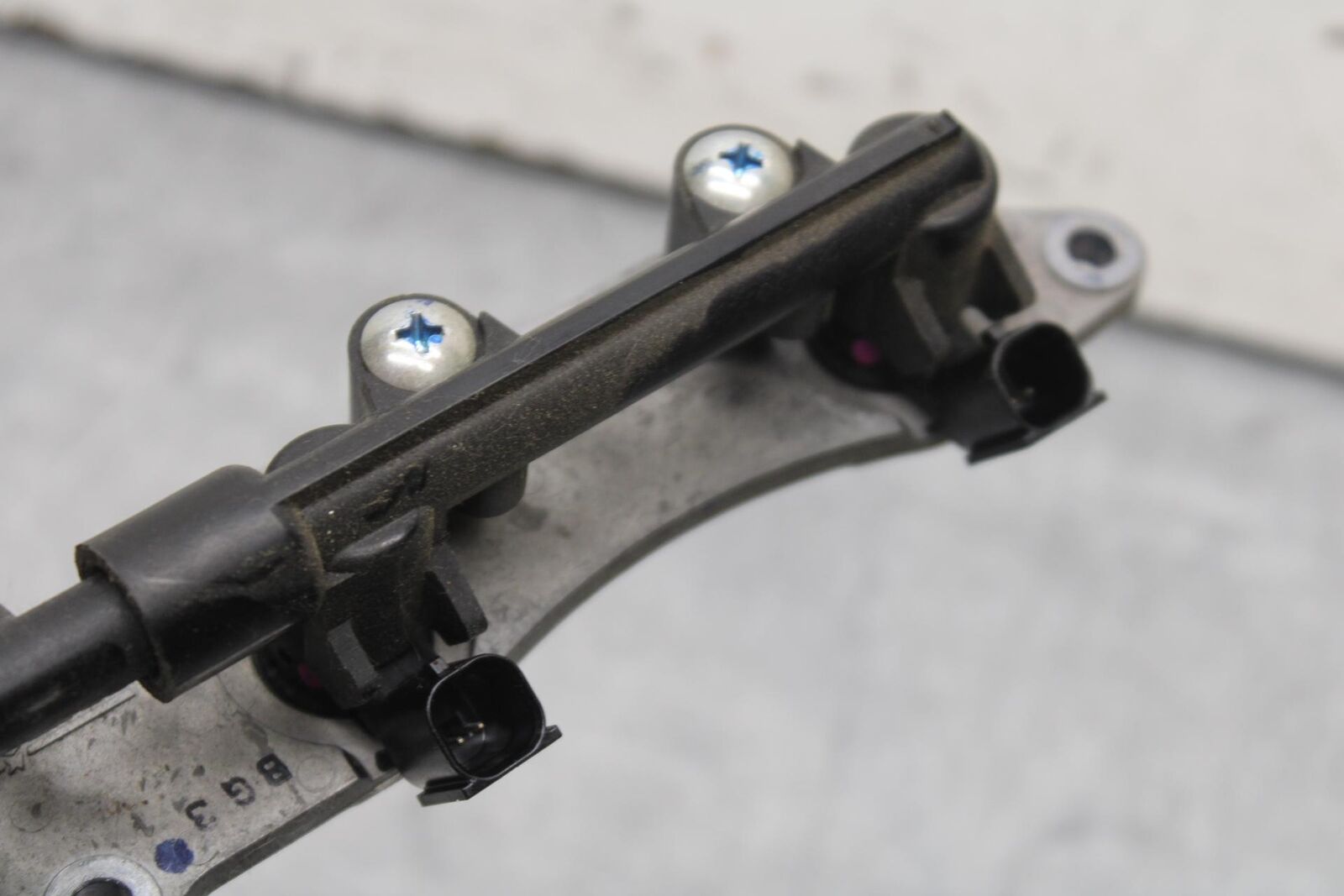 09-12 KAWASAKI NINJA ZX6R SECONDARY FUEL INJECTORS TOP AIRBOX GAS RAIL BB640