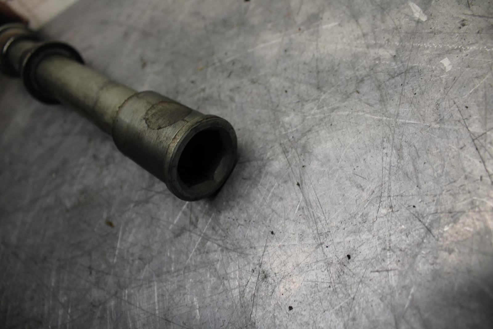 03 KAWASAKI ZX12R  FRONT WHEEL RIM AXLE PIVOT BOLT BB472