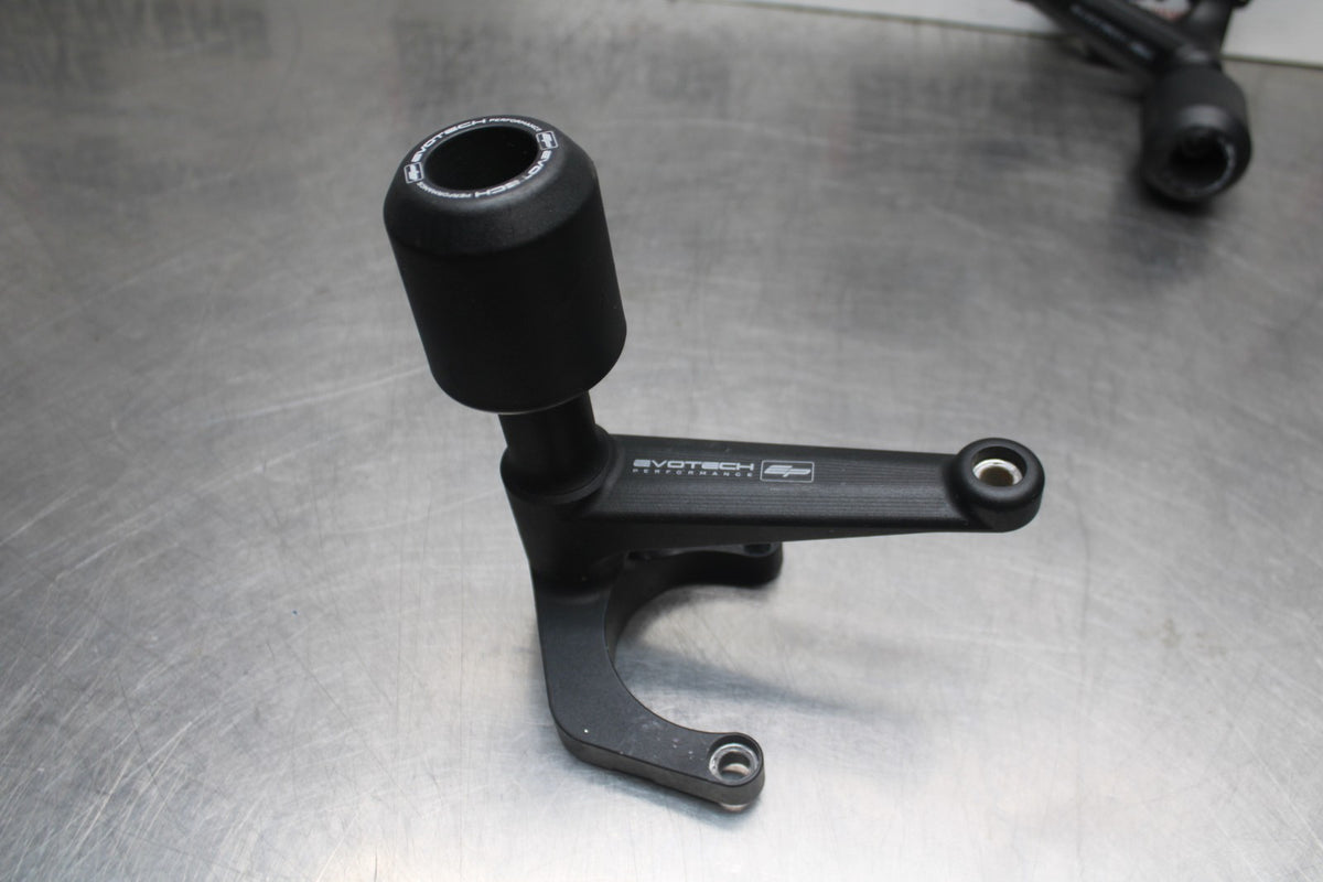 17-19 KTM 1290 SUPER DUKE FRAME SLIDERS SET BB627