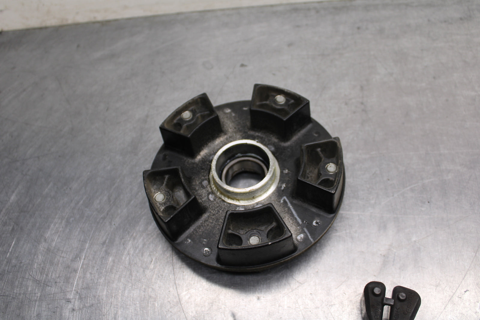 09 SUZUKI GSXR600 REAR HUB & SHOCK DAMPERS CUSH ABSORBERS BB759