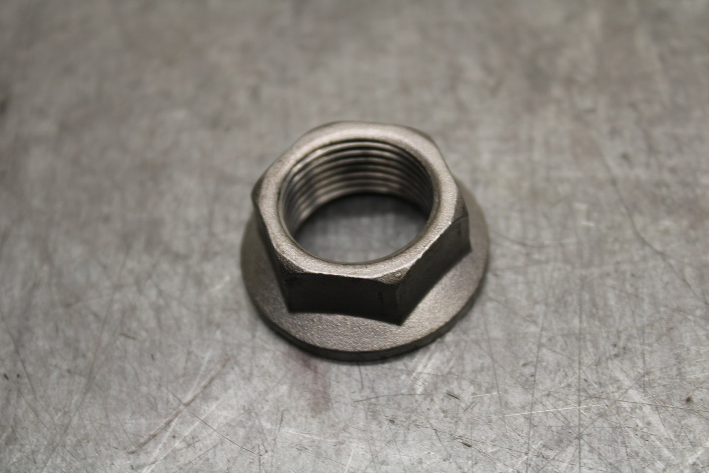 13-18 KAWASAKI NINJA ZX6R REAR BACK SWINGARM BOLT SUSPENSION PIVOT AXLE BB666