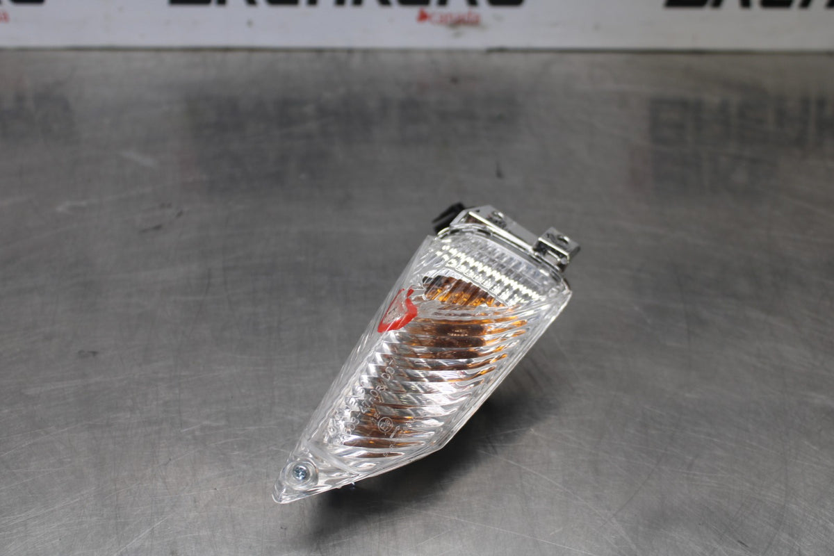 15-26 SUZUKI GSXR600 RIGHT REAR BACK TURN SIGNAL LIGHT INDICATOR BB888
