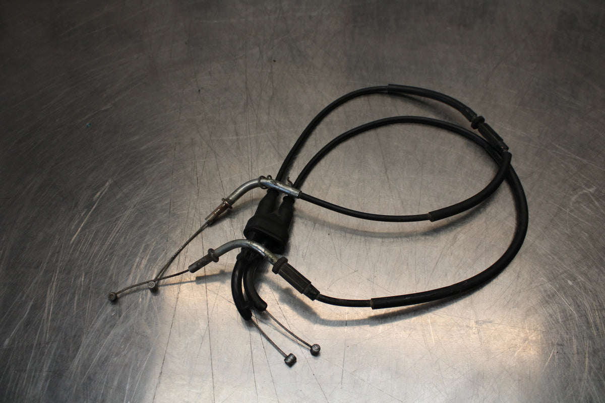 04-05 KAWASAKI NINJA ZX10R THROTTLE CABLES LINES BB163