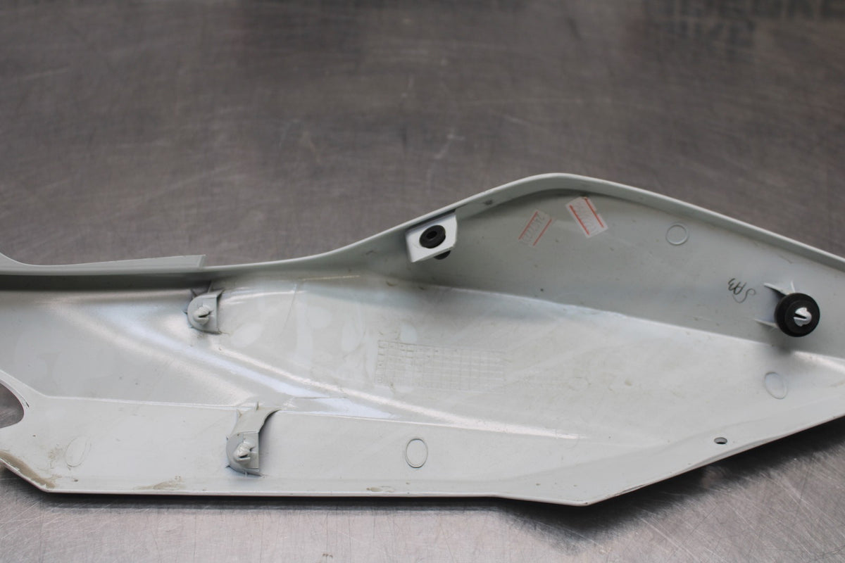 18-26 KAWASAKI Z400 RIGHT REAR BACK TAIL FAIRING COWL SHROUD BB852