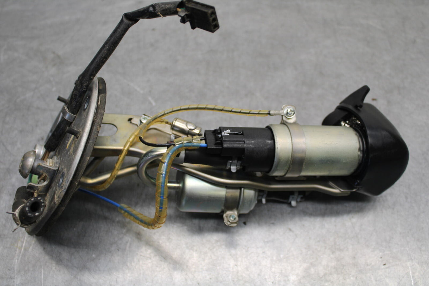 04-12 HONDA ST1300A FUEL GAS PUMP (ITEM B) BB669