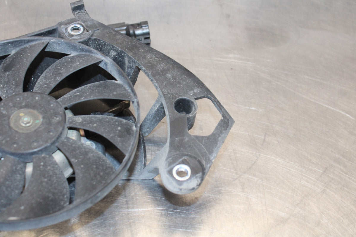 16 HONDA CB500F ABS ENGINE RADIATOR COOLING FAN BB930