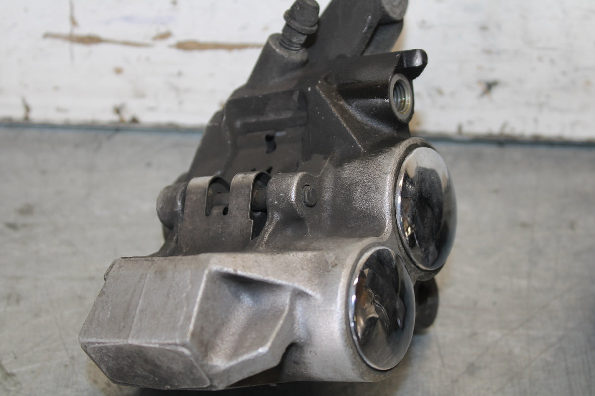 05-06 YAMAHA ROAD STAR XV1700A RIGHT LEFT FRONT BRAKE CALIPER SET PAIR  BB703