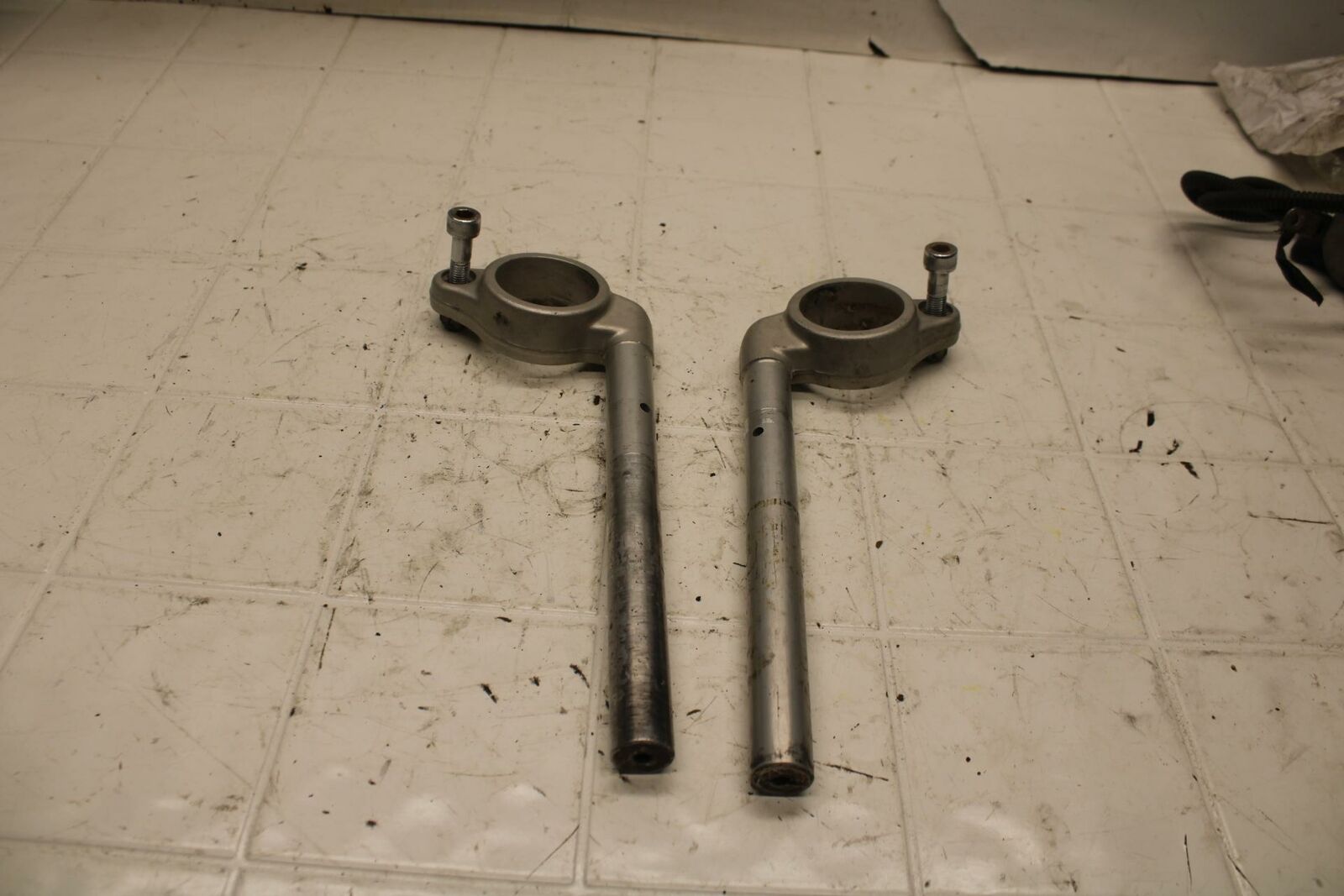 93-96 SUZUKI GSXR1100W LEFT RIGHT CLIP ON ONS HANDLEBARS PAIR SET BB12