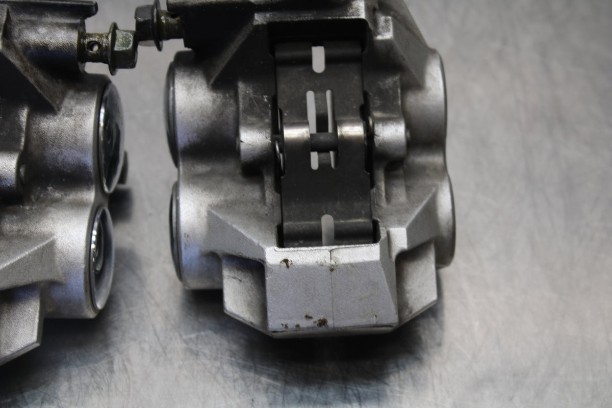 04 YAMAHA ROAD STAR XV1700A RIGHT LEFT FRONT BRAKE CALIPER SET BB155