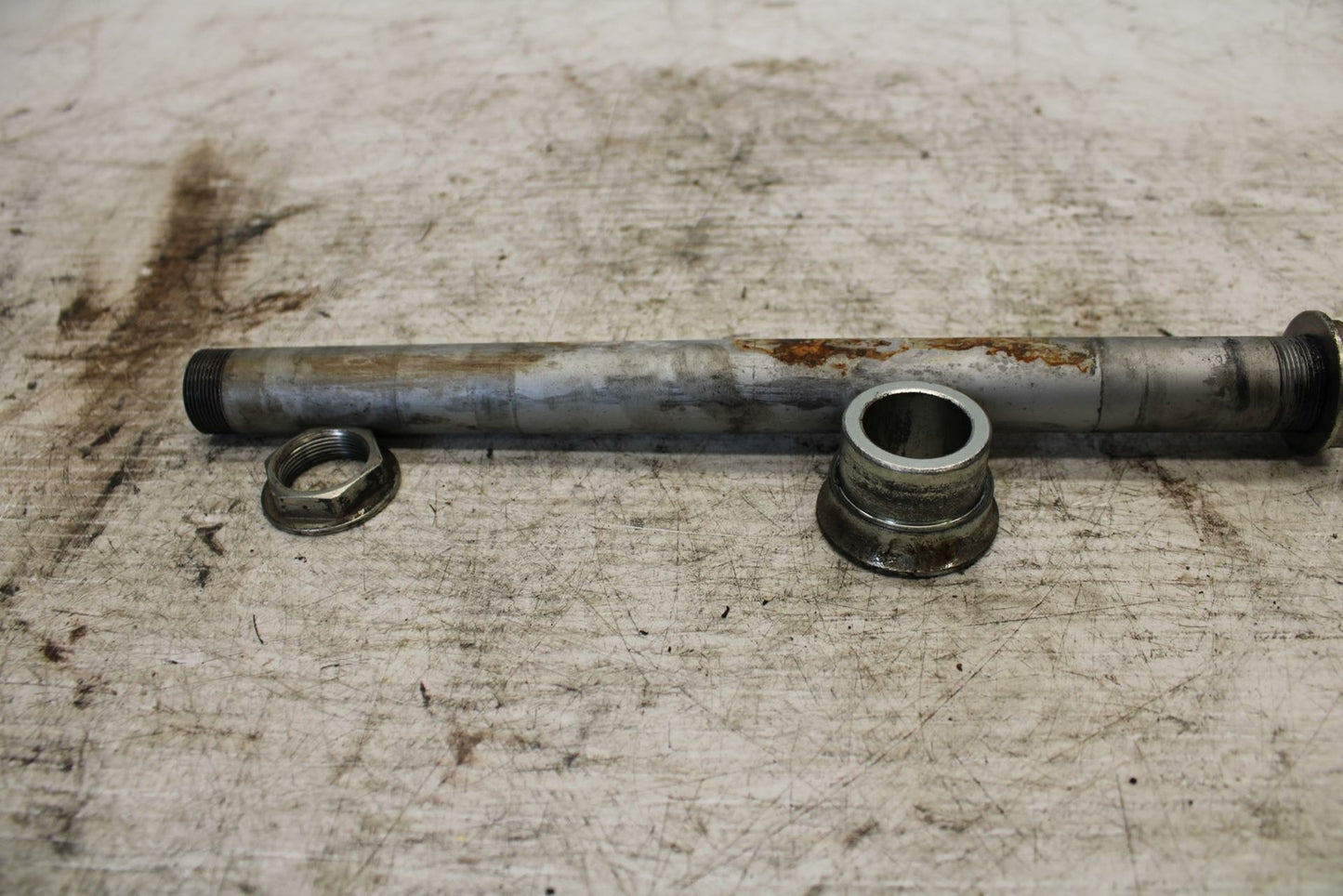 17-20 DUCATI MONSTER 797 REAR AXLE  WHEEL RIM PIVOT BOLT AXEL 81910791AA BB309