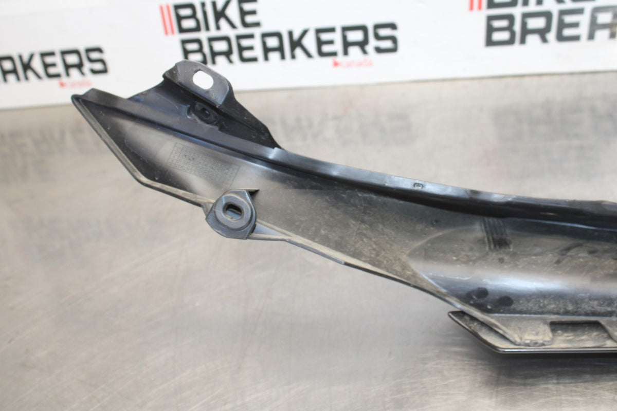 23-24 YAMAHA MT-07 RIGHT REAR BACK TAIL FAIRING COWL SHROUD BB927