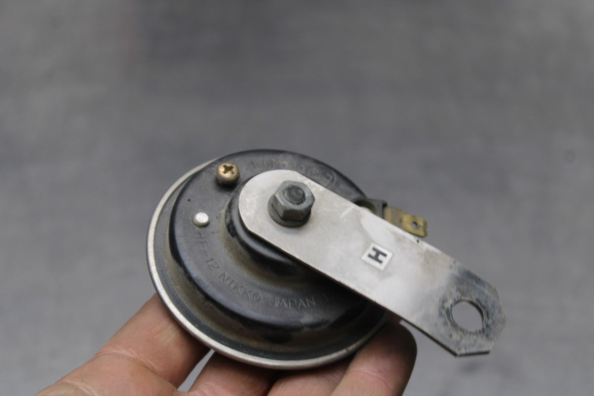 05-06 SUZUKI GSXR1000 HORN SIGNAL BB773