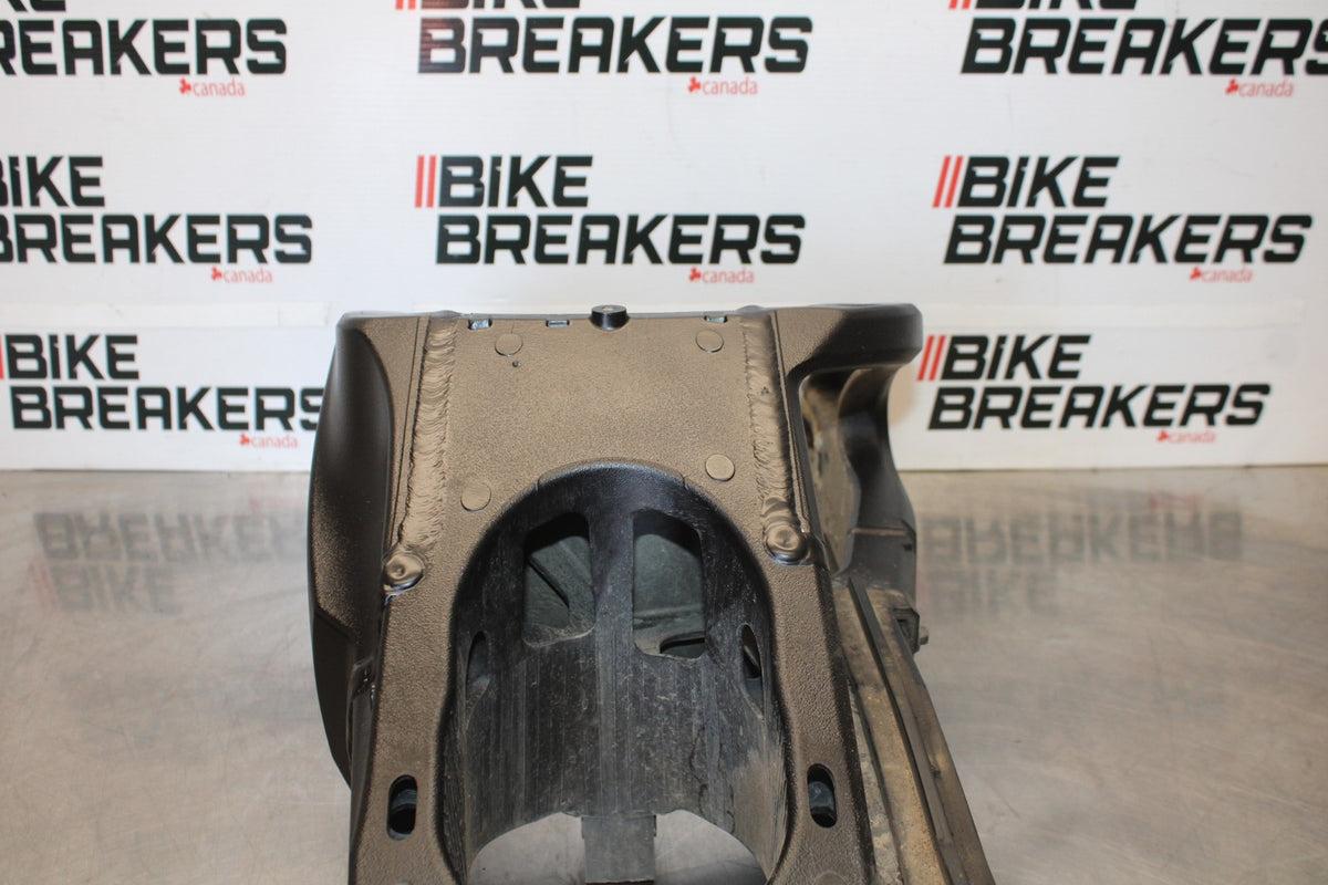 18 SUZUKI GSXR750 REAR SWINGARM BACK SUSPENSION SWING ARM BB891