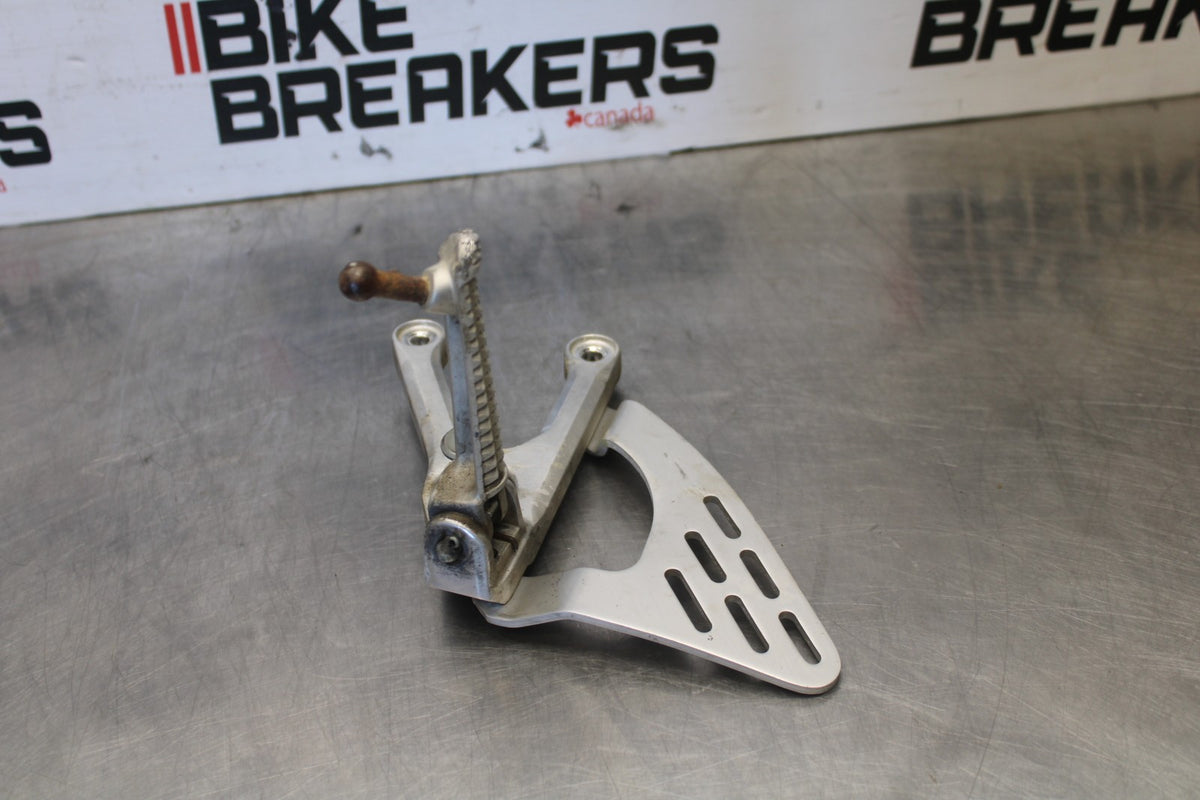 03-04 YAMAHA YZF R6 LEFT REARSET REAR SET DRIVER FOOT PEG REST STOP BB890