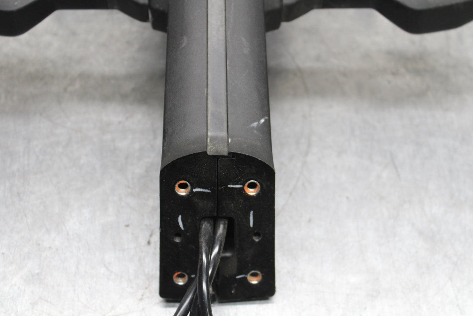 19-23 KAWASAKI NINJA ZX6R REAR BACK FENDER MUD GUARD BB749