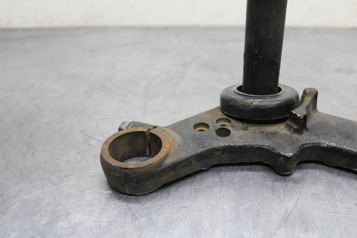 78 SUZUKI GS550E FRONT FORKS CLAMP LOWER TRIPLE TREE STEM BB133