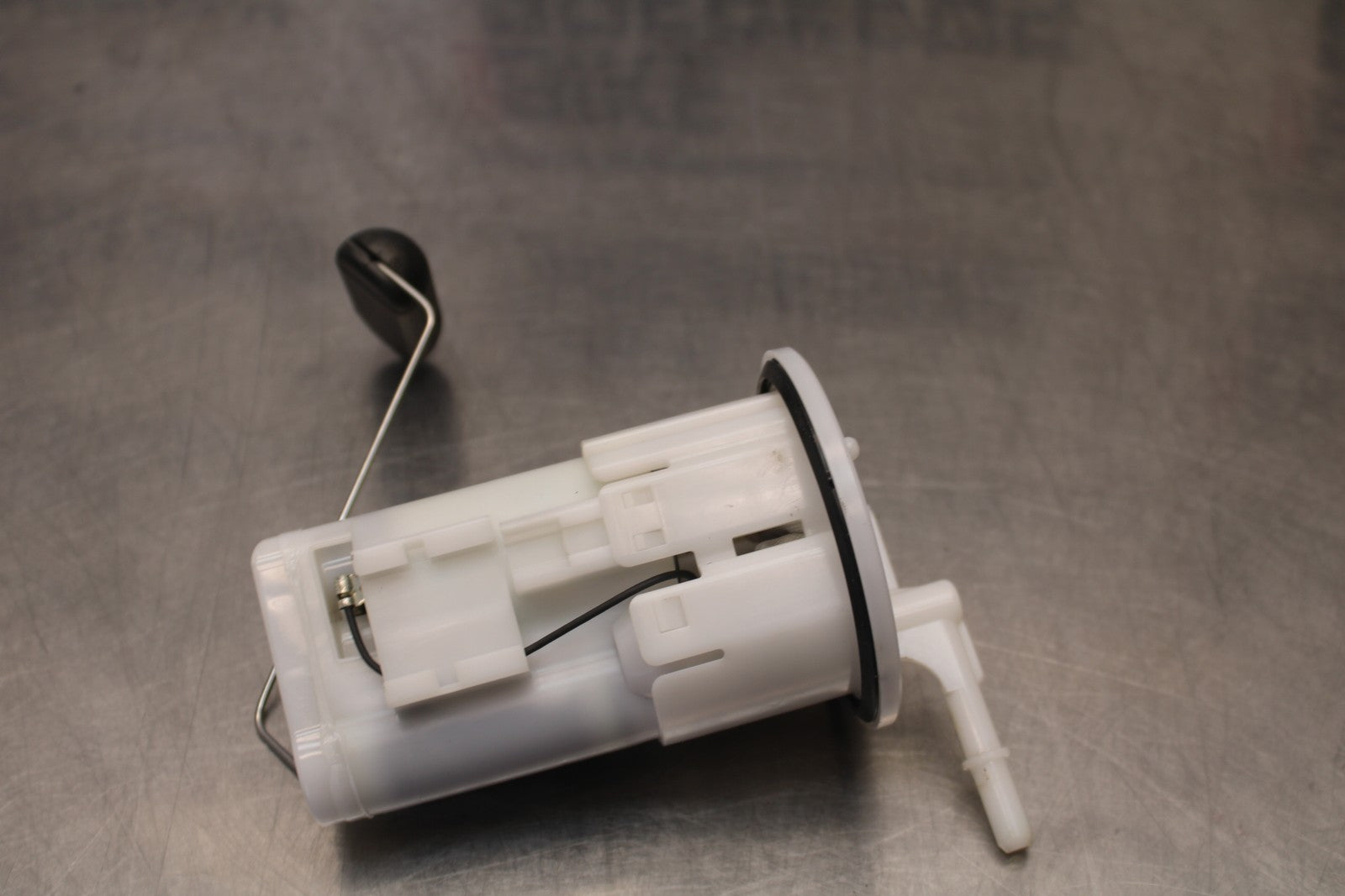 22-25 YAMAHA YZF R7 FUEL PUMP GAS PETROL SENDER UNIT BB182