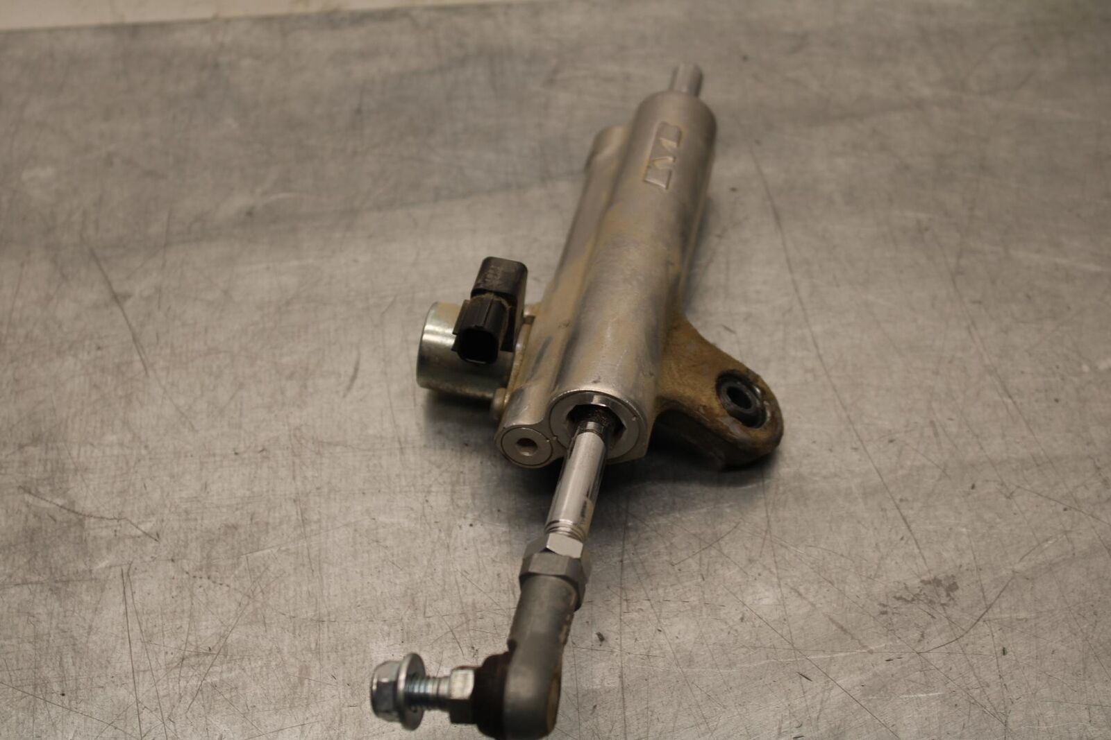 2015 Suzuki GSXR750 STEERING DAMPER STABILIZER BB595