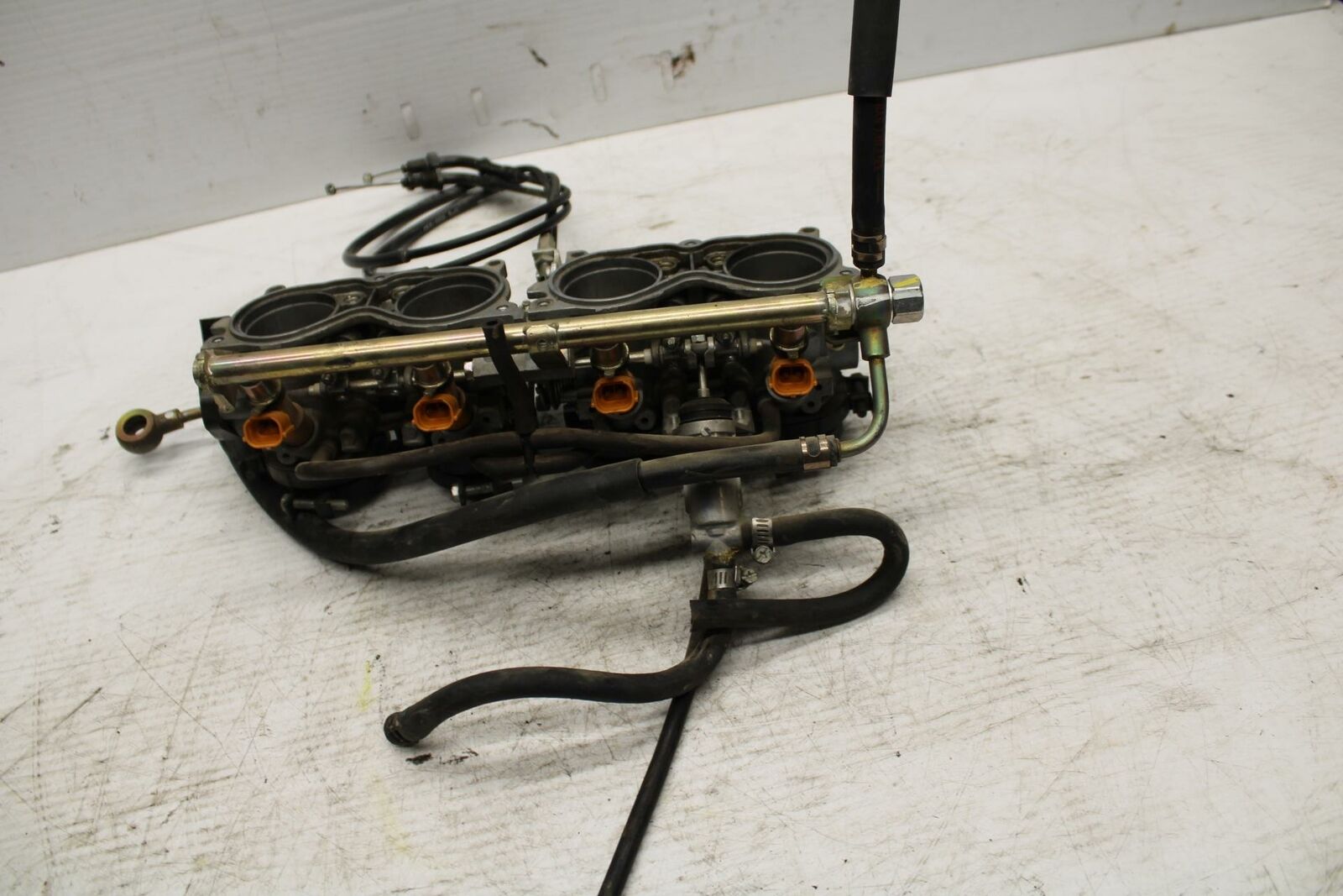 05-06 HONDA CBR600RR MAIN FUEL INJECTORS / THROTTLE BODIES BB307