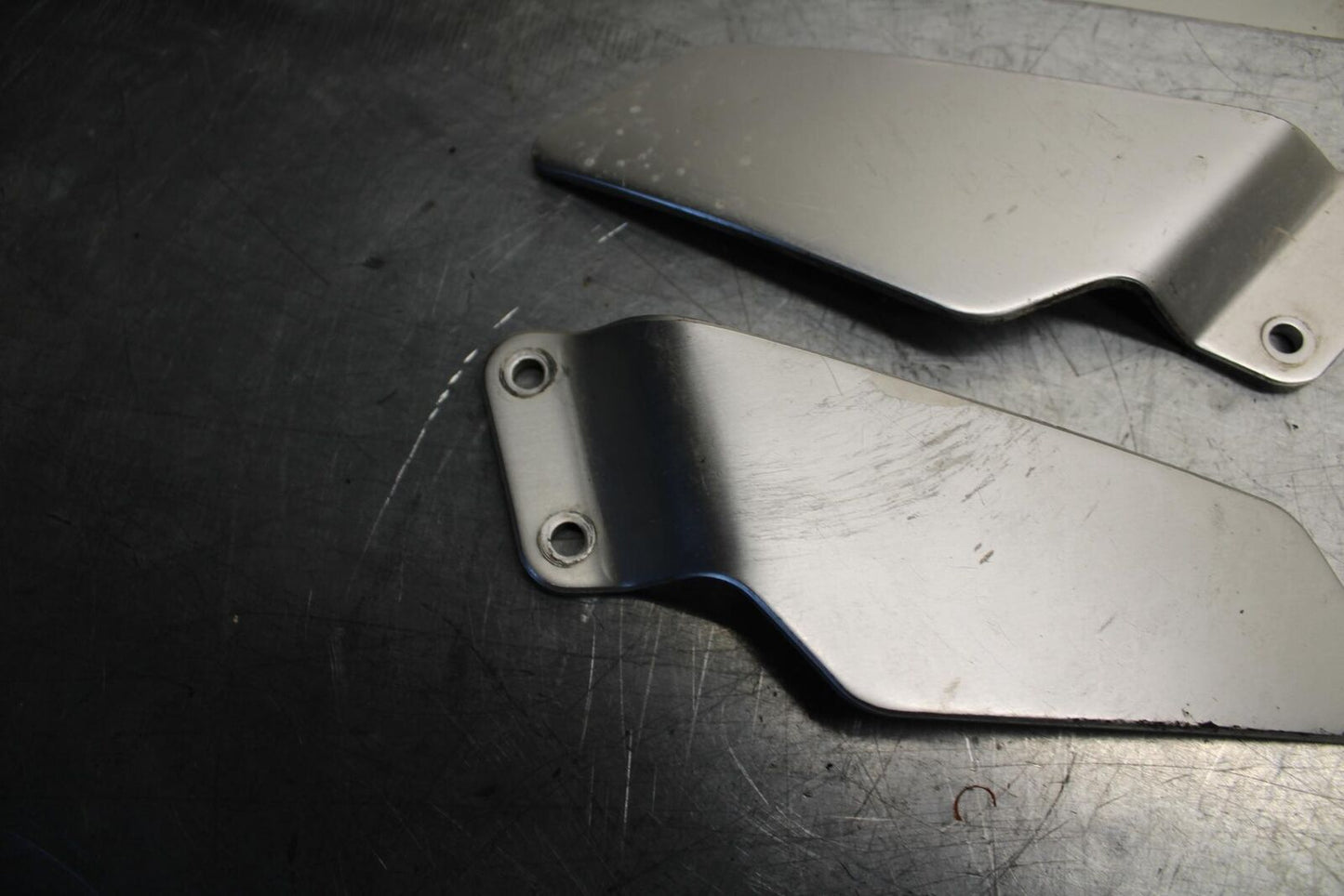 89-90 YAMAHA FZR600 LEFT RIGHT REARSET REAR SET HEEL GUARD COVER  BB76