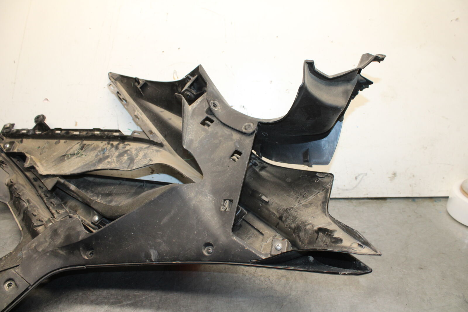 19-24 YAMAHA R3 LEFT LOWER MID UPPER SIDE FAIRING COWL BB736