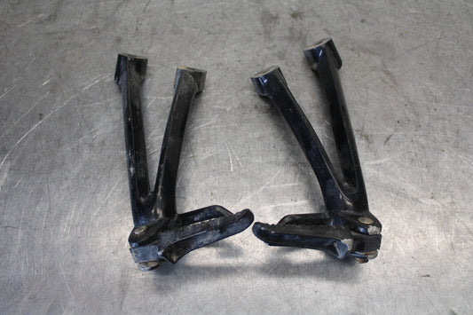 06-07 SUZUKI GSXR 600 REAR BACK PASSENGER PEG SET PAIR BB694