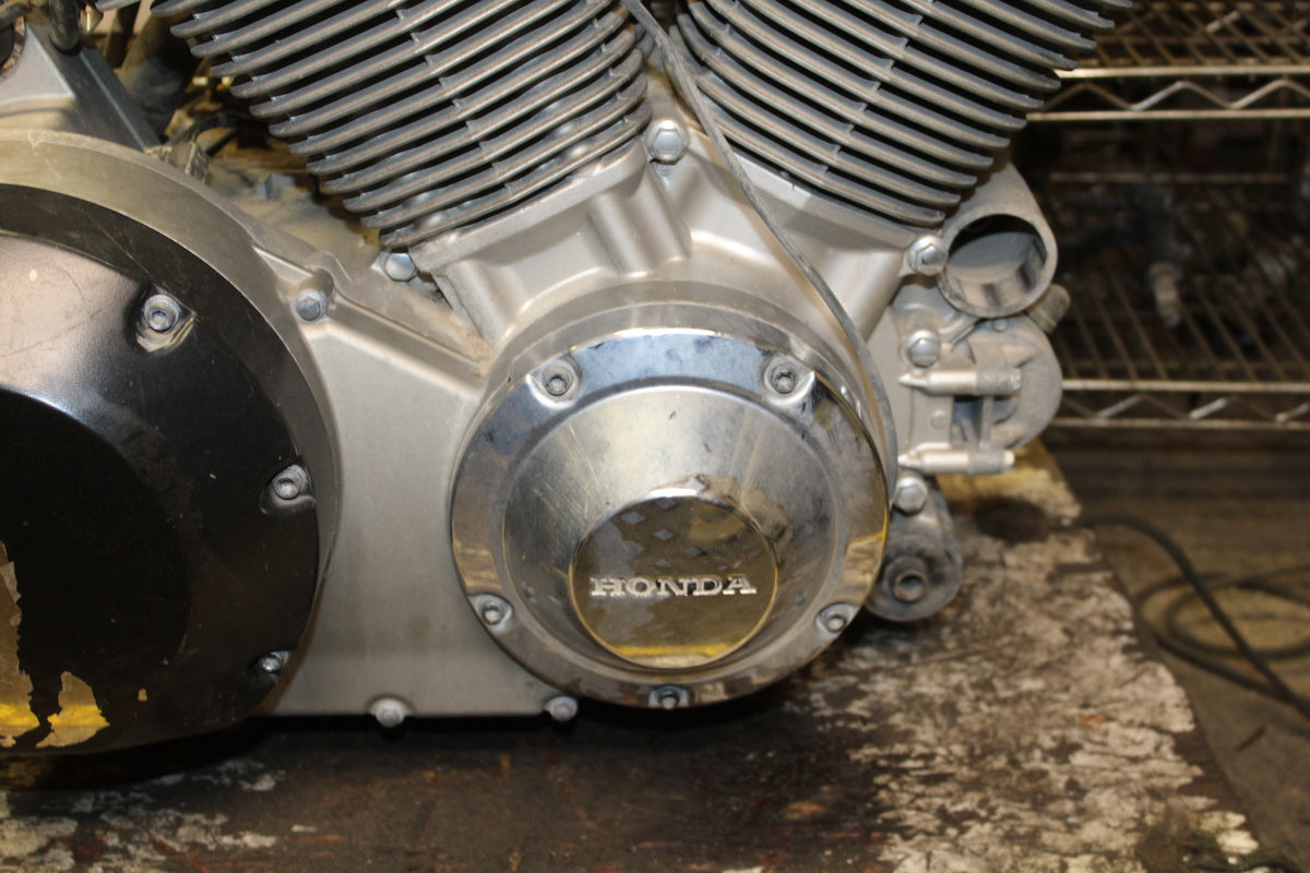 02-04 HONDA VTX1800S ENGINE MOTOR BB712
