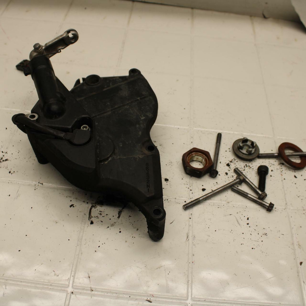 08-10 SUZUKI GSXR750 ENGINE SPROCKET COVER BB396