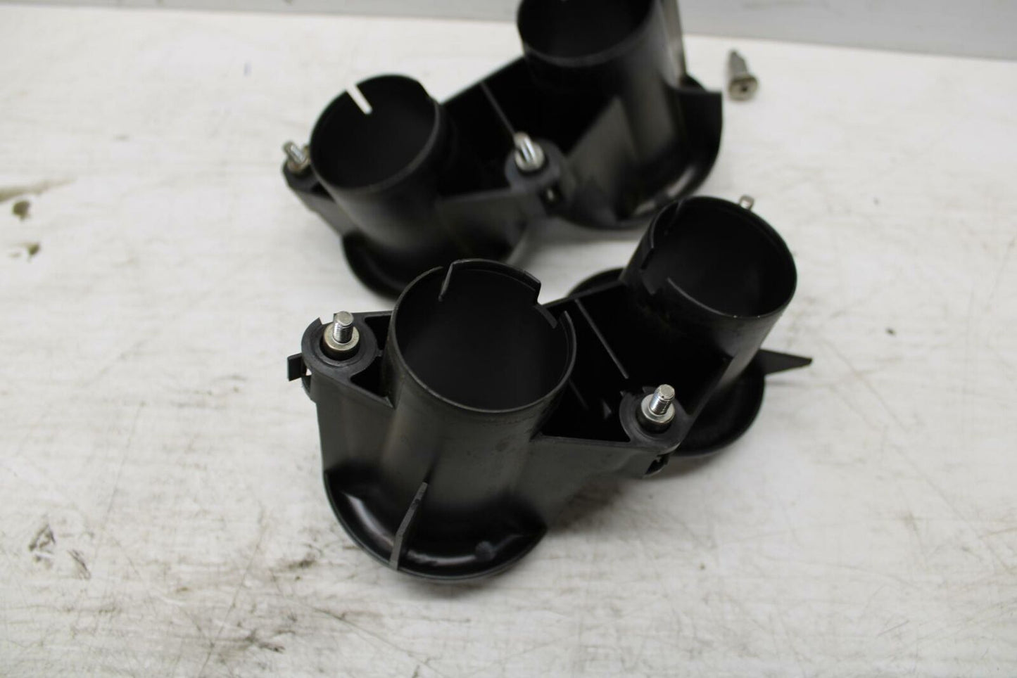 05-06 HONDA CBR600RR  INTAKE VELOCITY STACKS 17225-MEE-000 17226-MEE-000 BB307