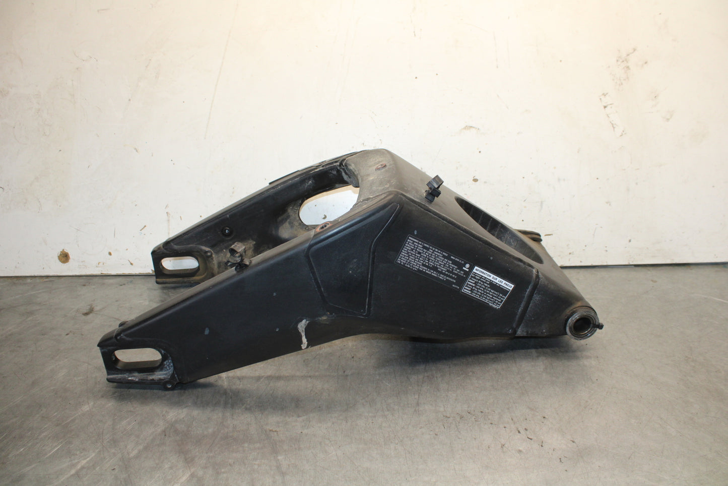 08-16 YAMAHA YZF R6 REAR SWINGARM BACK SWING ARM 13S-22110-00-00 BB665