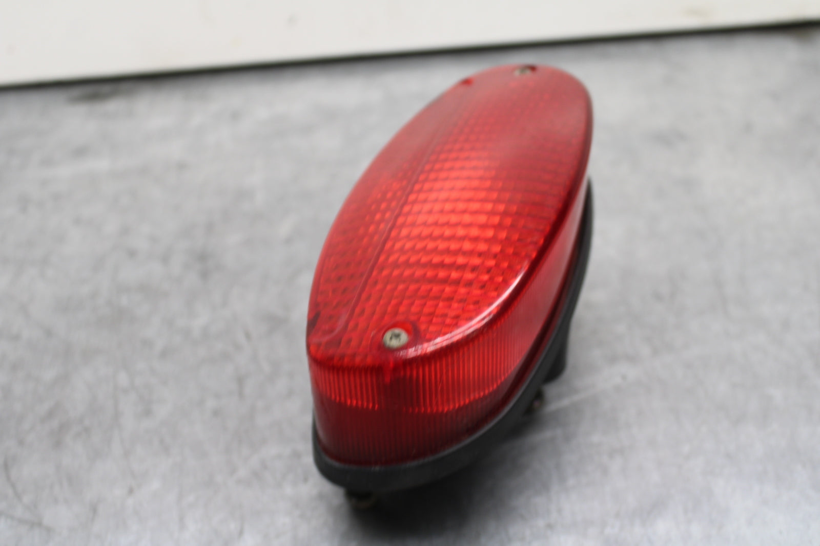 02-03 YAMAHA V STAR 1100 TAILLIGHT REAR TAIL BRAKE LIGHT BB124