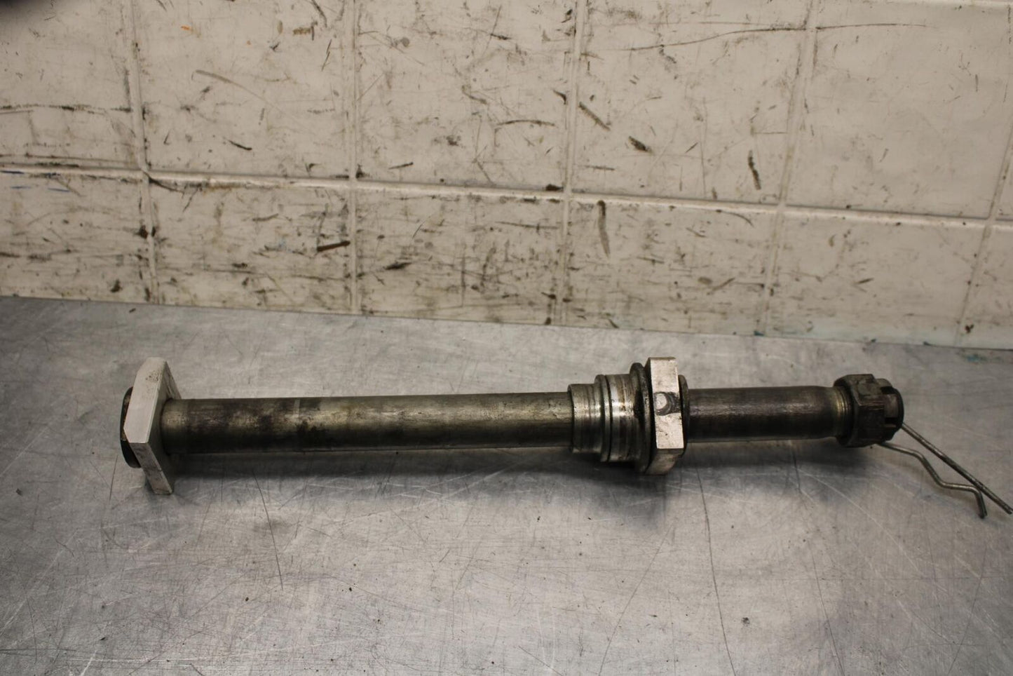 2000 Kawasaki Ninja ZX12R ZX1200A REAR AXLE BACK WHEEL RIM PIVOT BOLT AXEL BB565