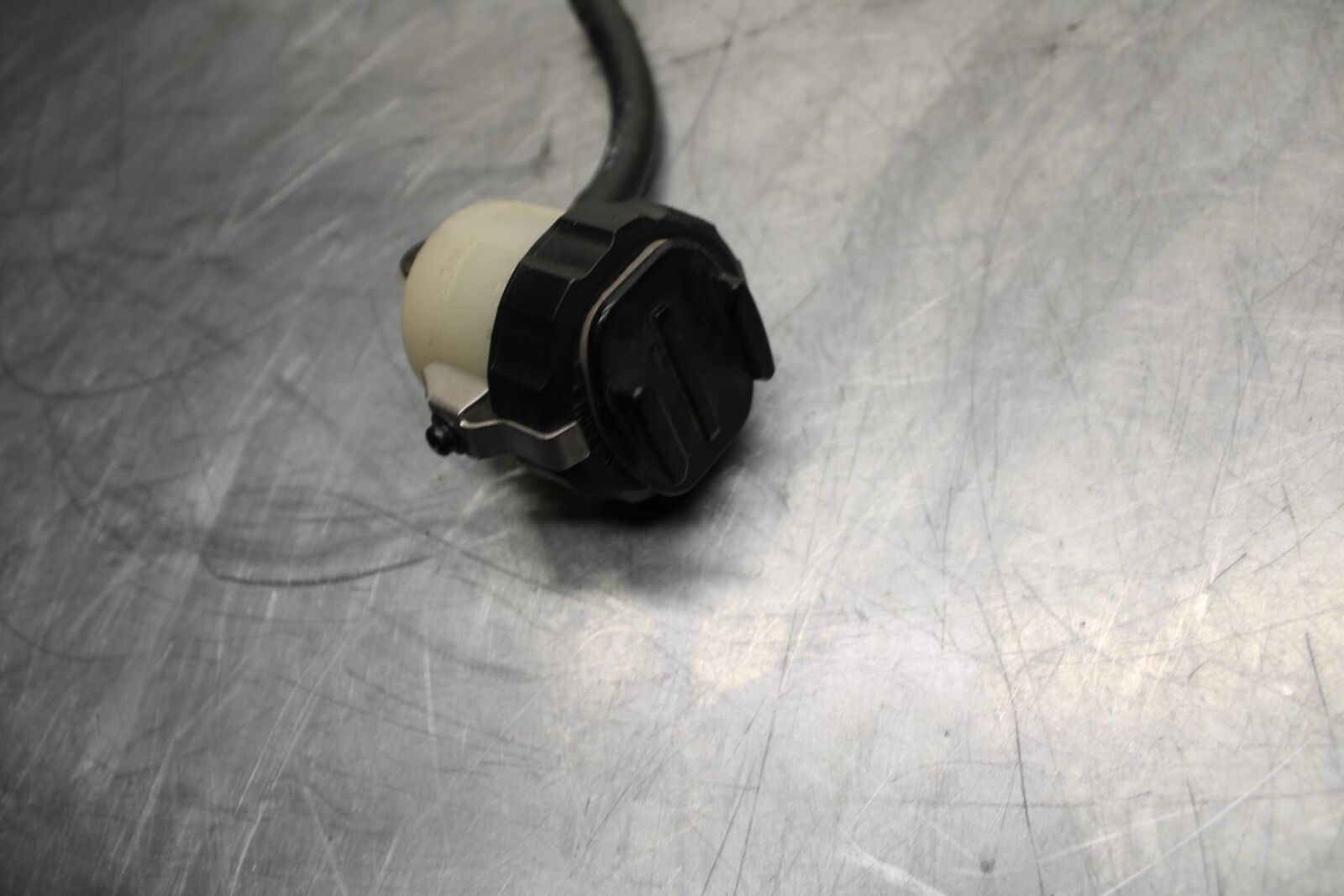 09-14 YAMAHA YZF R1 REAR BRAKE MASTER FLUID RESERVOIR TANK BOTTLE BB471