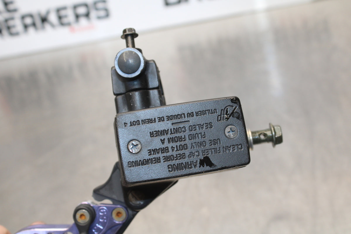 04-09 SUZUKI GS500F FRONT BRAKE MASTER CYLINDER w/ LEVER BB165