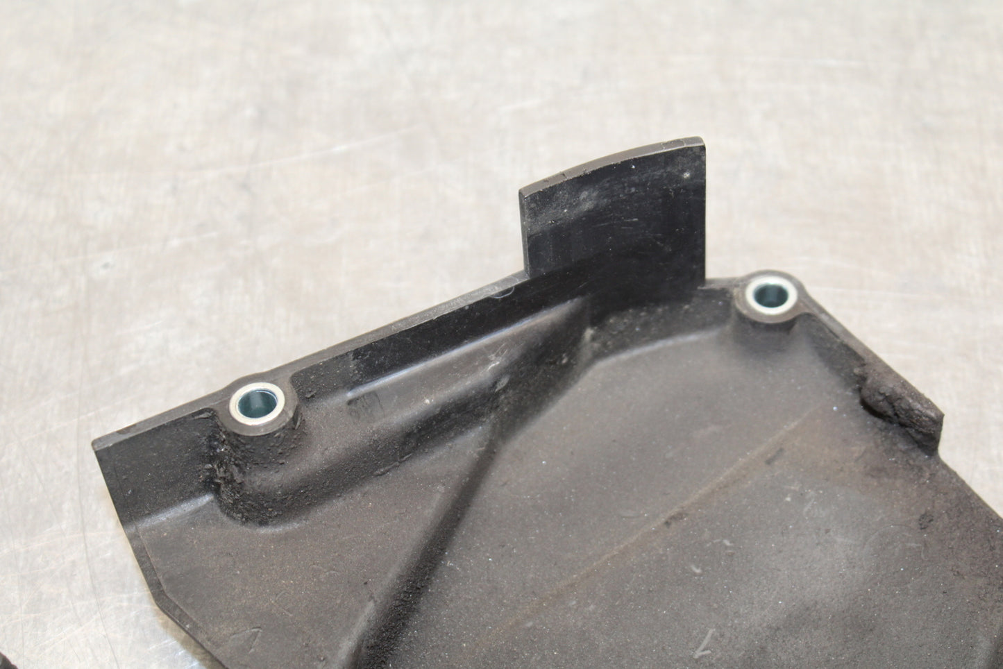 03-05 YAMAHA YZF R6  ENGINE SPROCKET COVER BB132