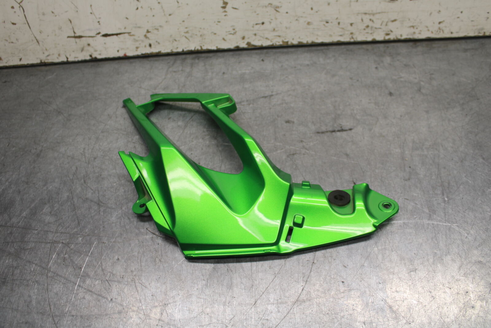 18-23 KAWASAKI NINJA 400 EX400 ABS RIGHT MID UPPER SIDE FAIRING COWL BB747