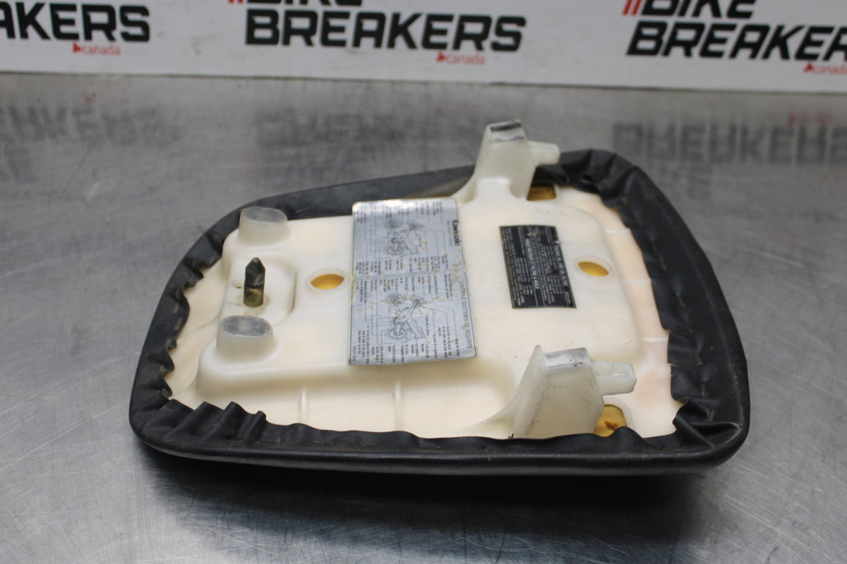 98 KAWASAKI NINJA ZX6 REAR BACK PASSENGER TANDEM SEAT PAD SADDLE PILLION BB870