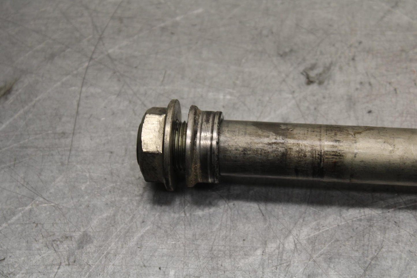 11-23 SUZUKI GSXR 750 FRONT WHEEL RIM AXLE PIVOT BOLT BB630
