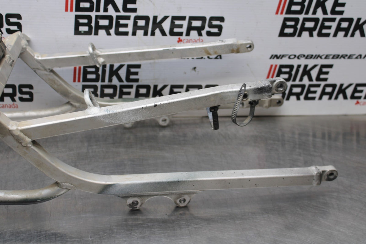 01-03 SUZUKI GSXR600 REAR SUBFRAME BACK SUB FRAME BB841