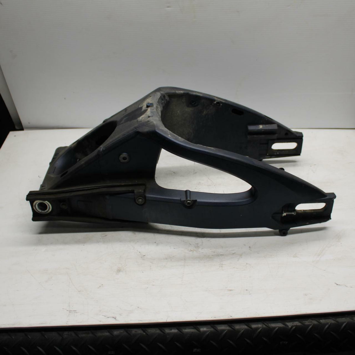 11-19 SUZUKI GSXR600 REAR SWINGARM BACK SUSPENSION SWING ARM BB294