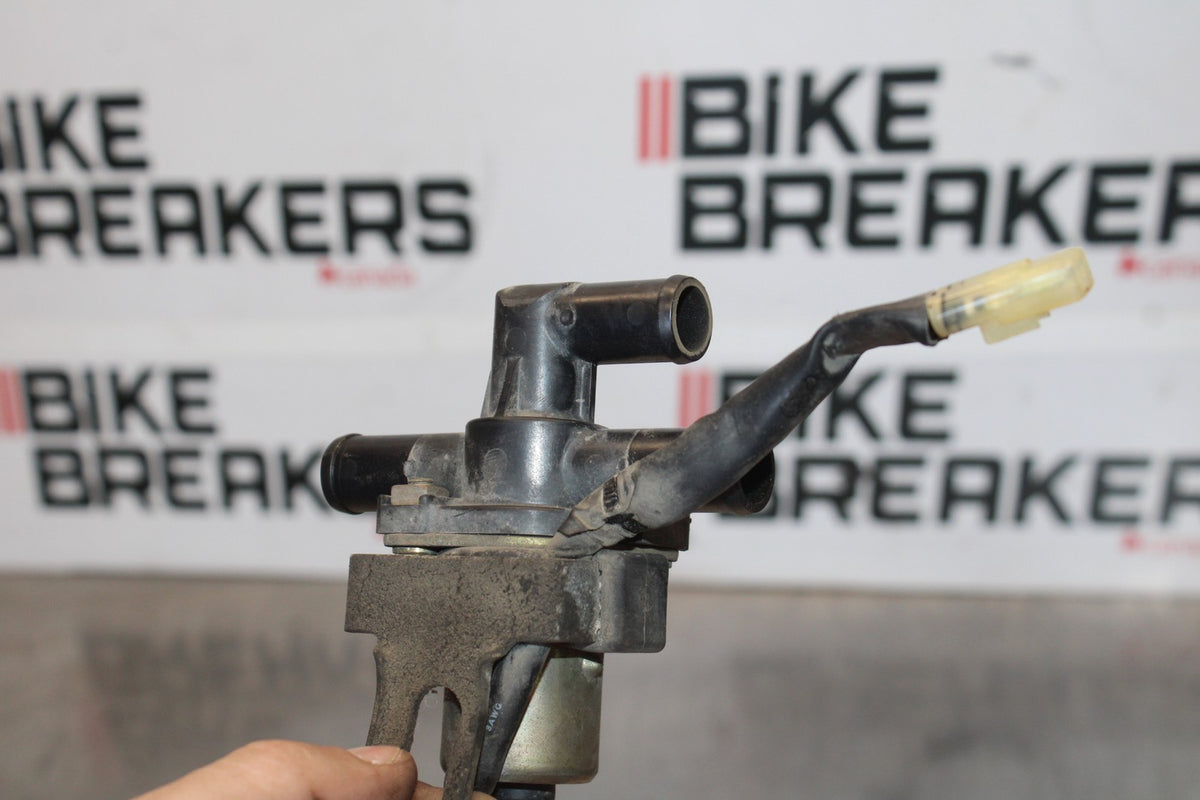 05 YAMAHA YZF R6 AIR VALVE SOLENOID TOP ENGINE SWITCH SENSOR BB894